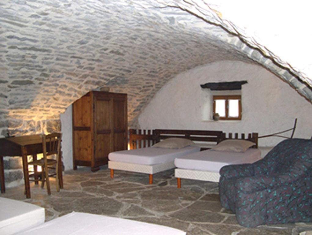 مبيت وإفطار Sainte-Eulalie-de-Cernon La Bergerie الغرفة الصورة